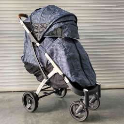 Прогулочное детское 4-х колесное шасси Yoya plus max Камуфляж текстиль белая рама