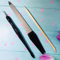 Маникюрный набор на блистере, 3 предмета “Ультрамарин - Ваши ручки” (триммер, пилка металлическая и 