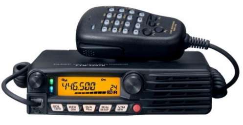 Базово-мобильная цифро-аналоговая радиостанция Yaesu FTM-3207DR