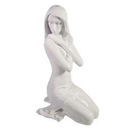 Фигура декоративная Девушка (белая) L19W15.5H30 см