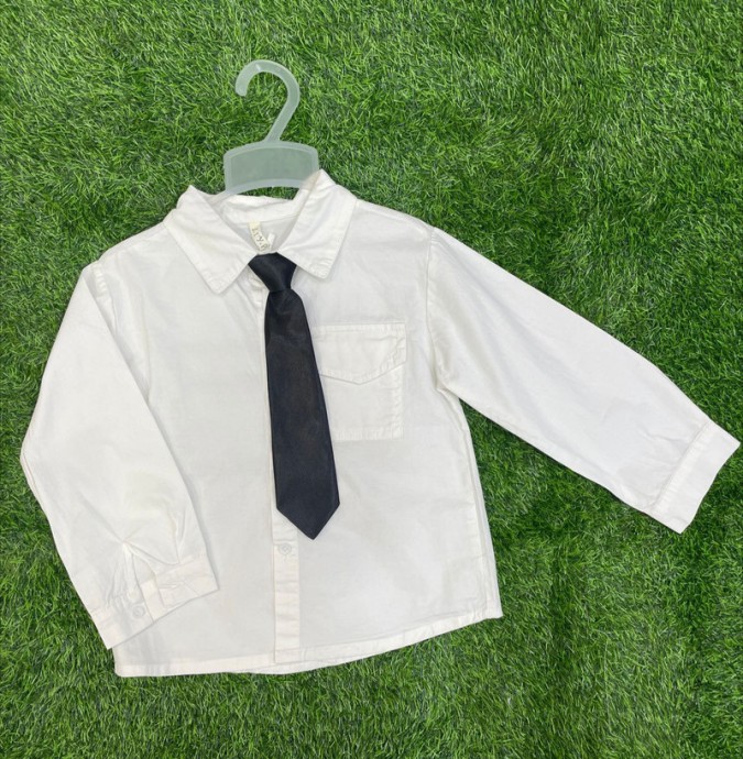 Классическая рубашка с галстуком