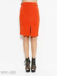 Оранжевая классическая юбка с разрезом